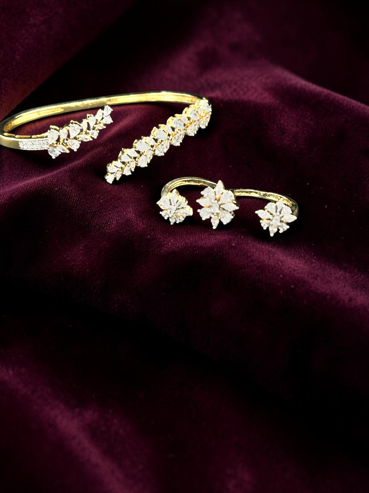Aura palm Cuff with dual Ring