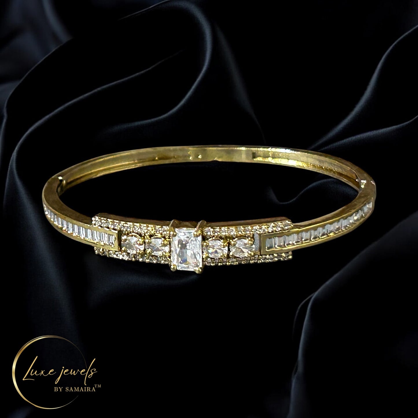 Kaira Gold Bracelet