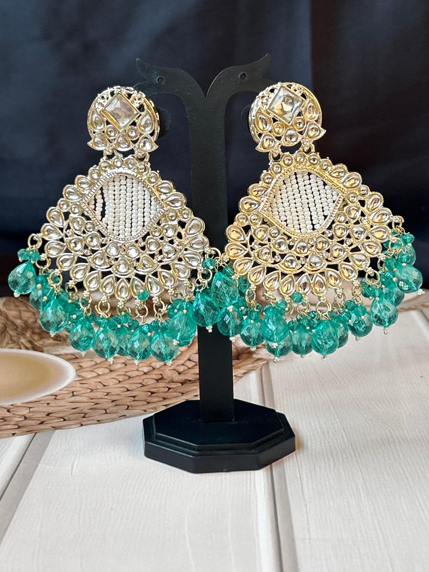 Arina Green Chandbali