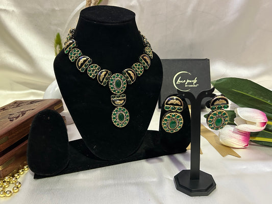 Tia emerald necklaceset