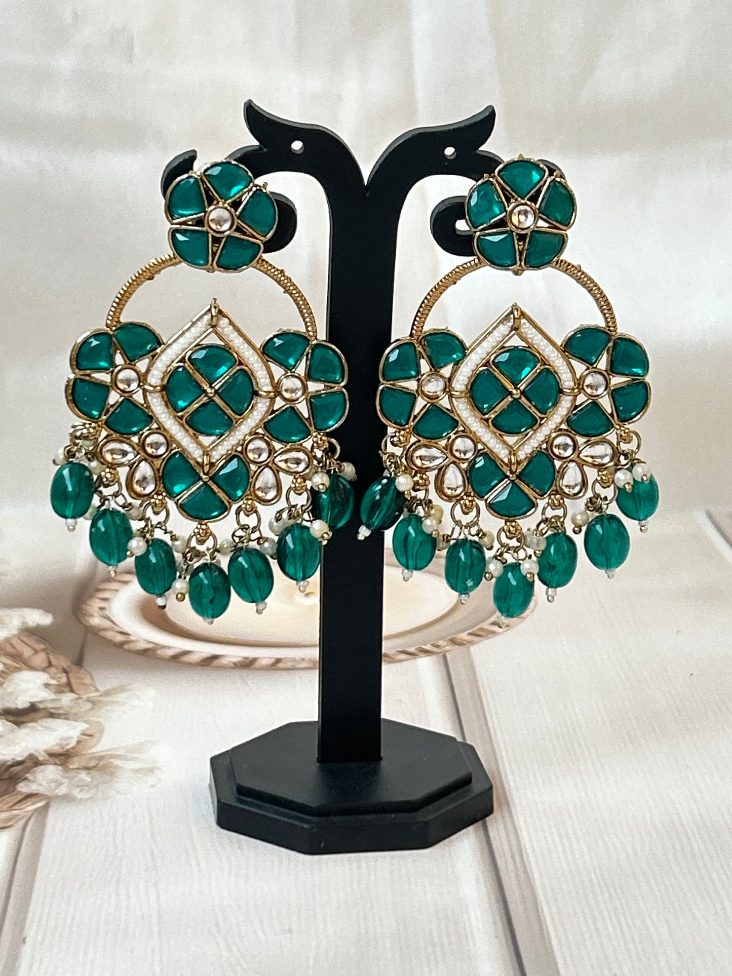Sitara Rama green chandbalis