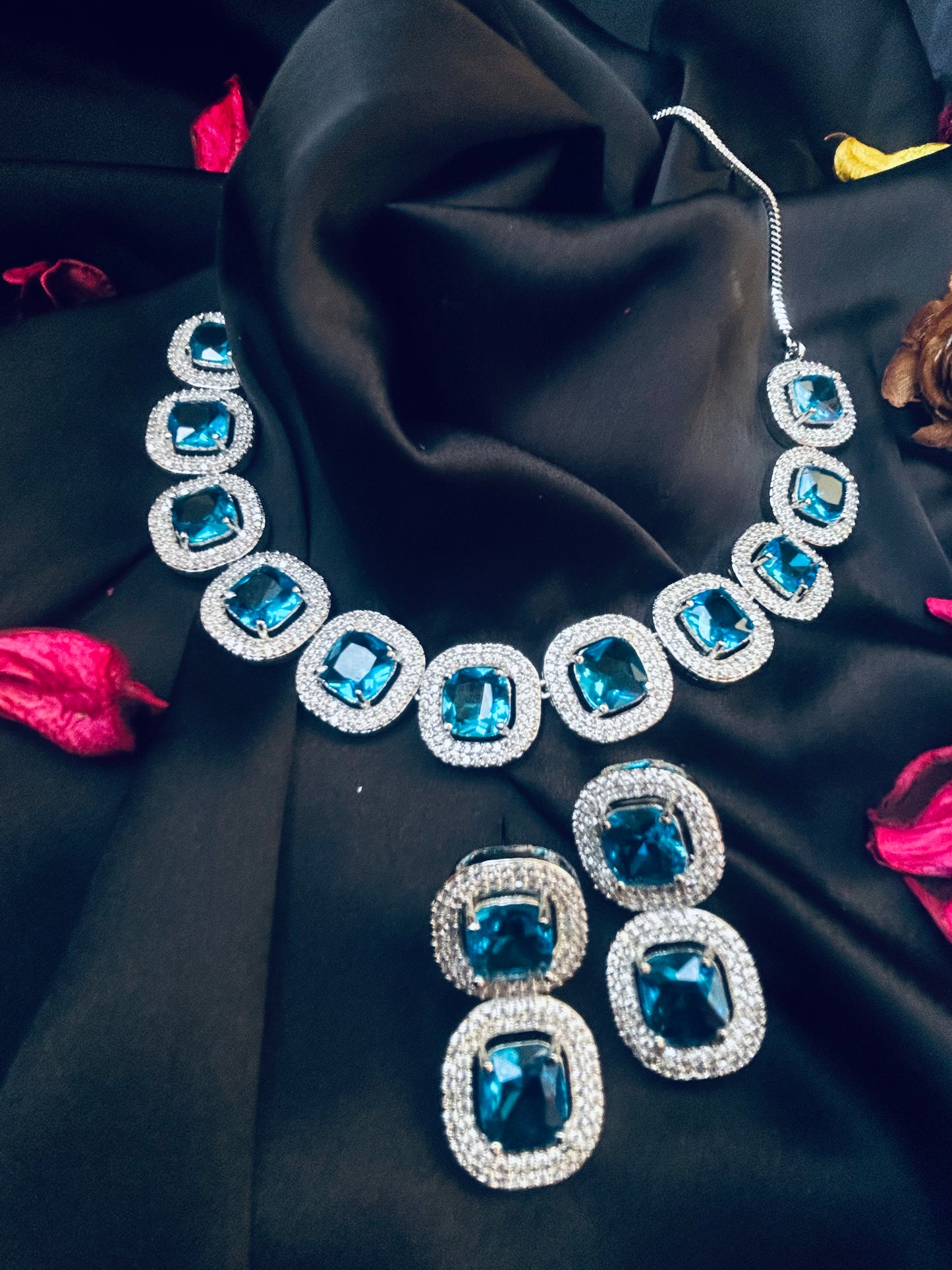 Alisha blue necklace