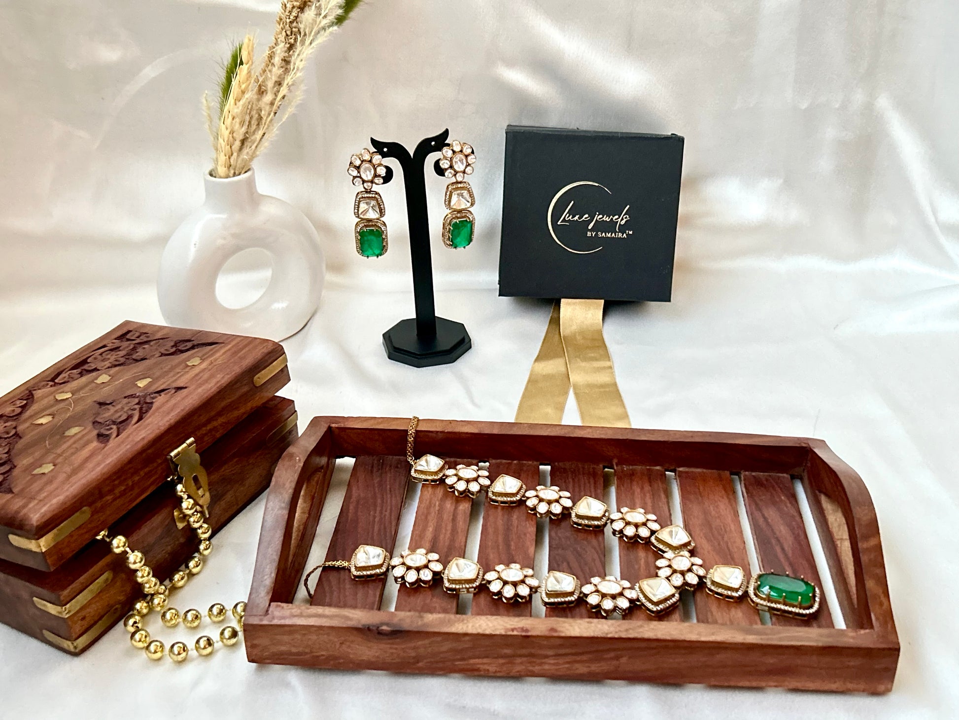 green kundan necklaceset