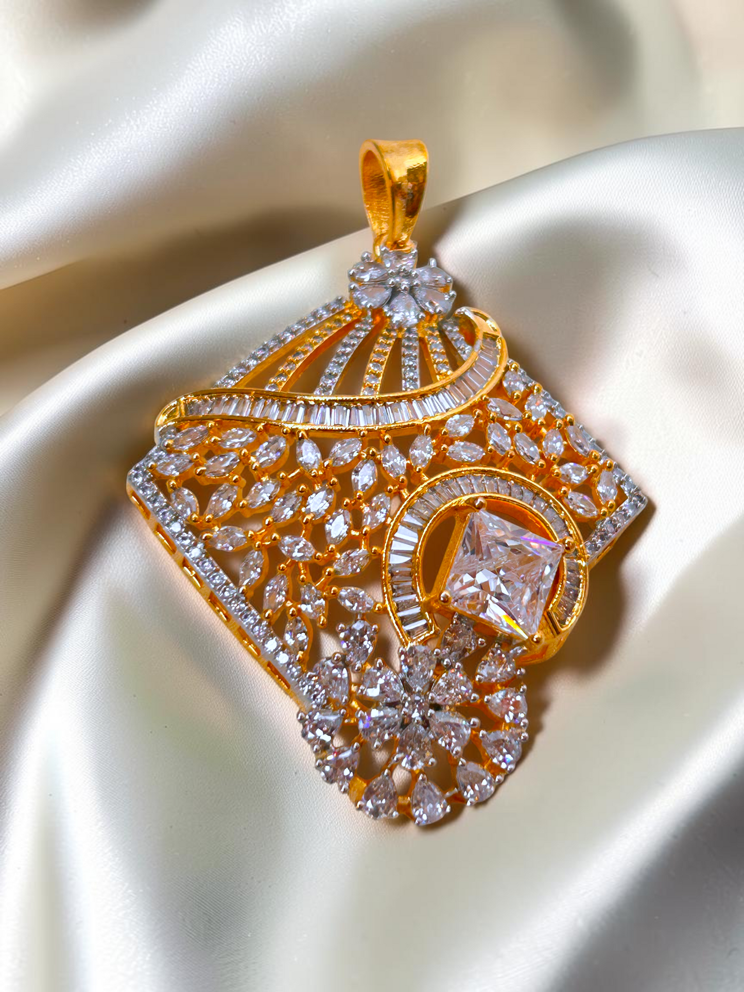 Anaya Pendant set