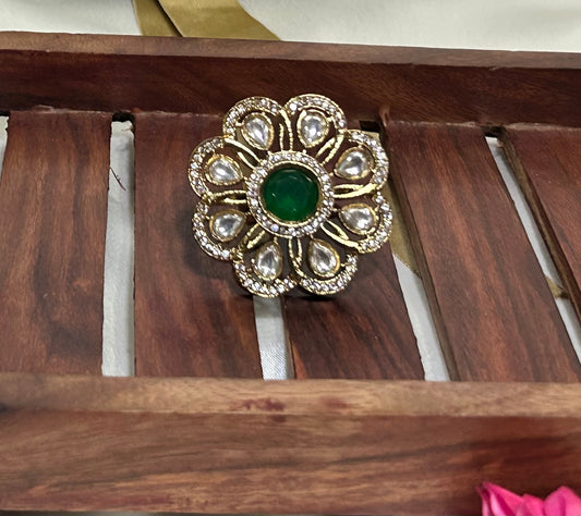 Mayra Blooming green Ring