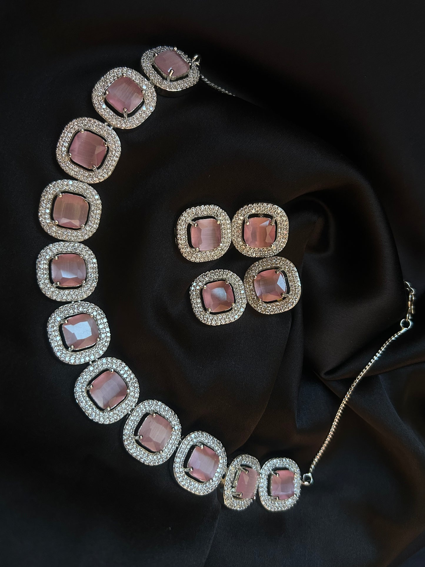 Alisha pink necklace