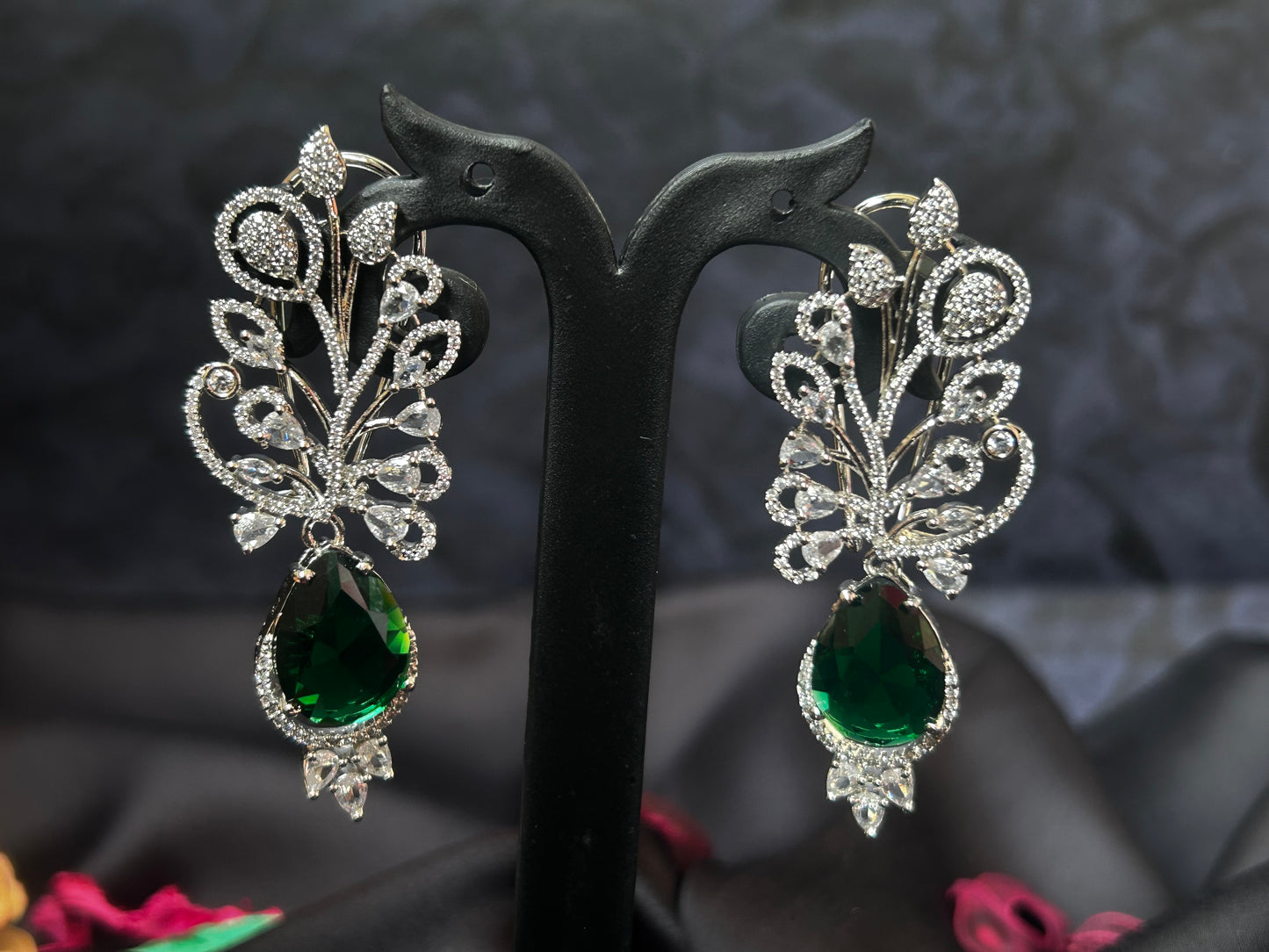 Innaya Emerald Earing