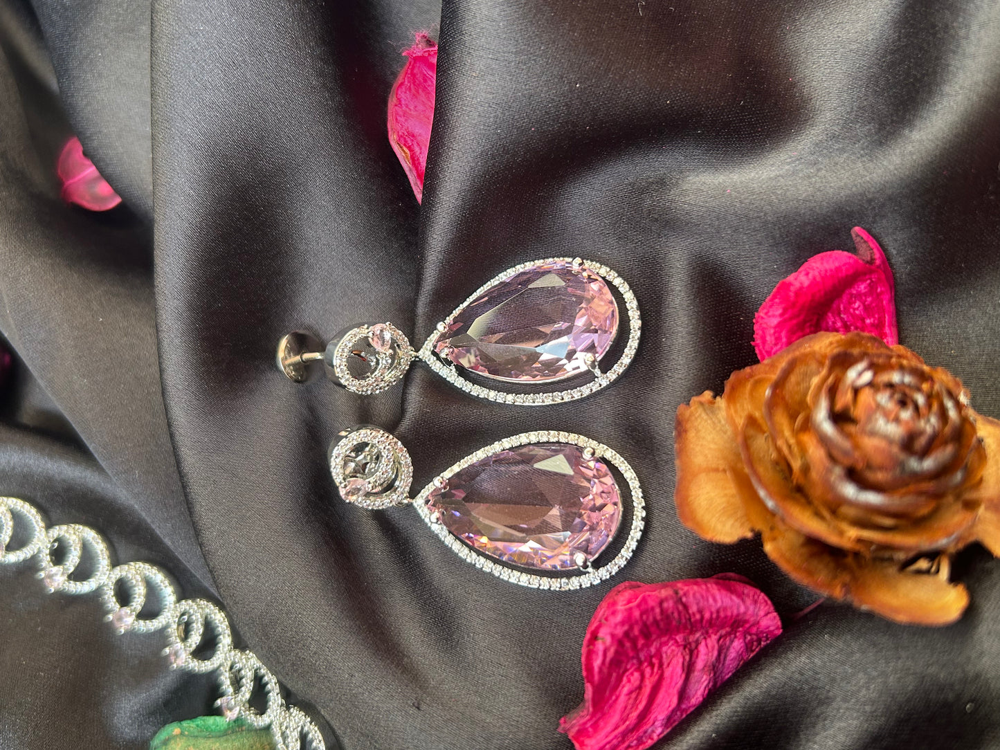 Mia pink pendant necklace