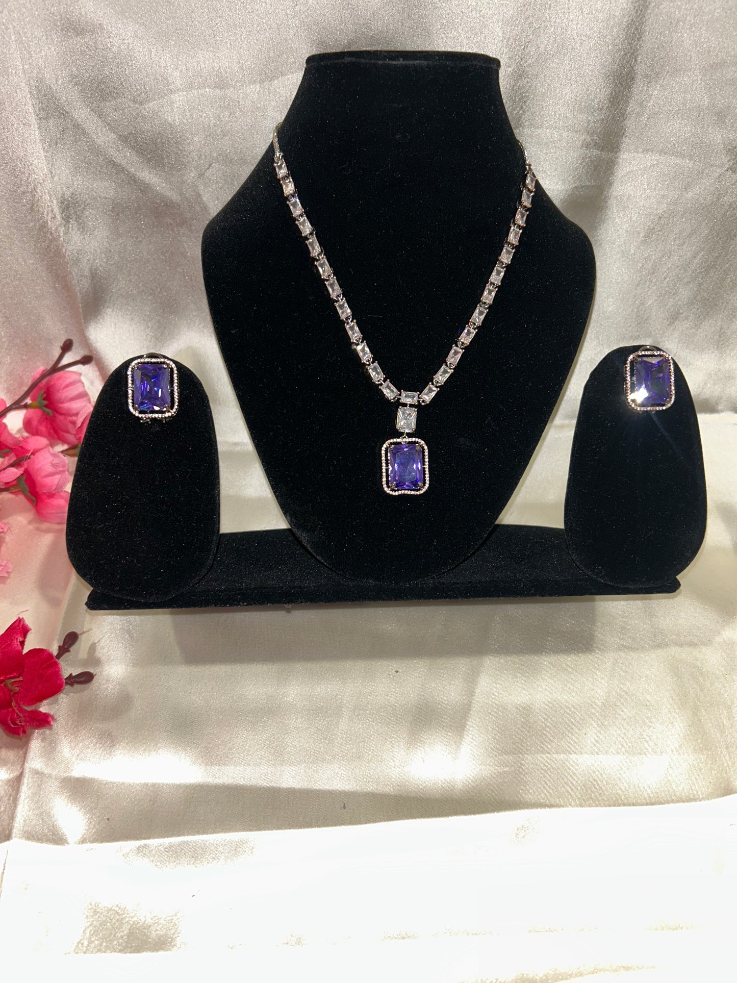 Inaya purple necklace
