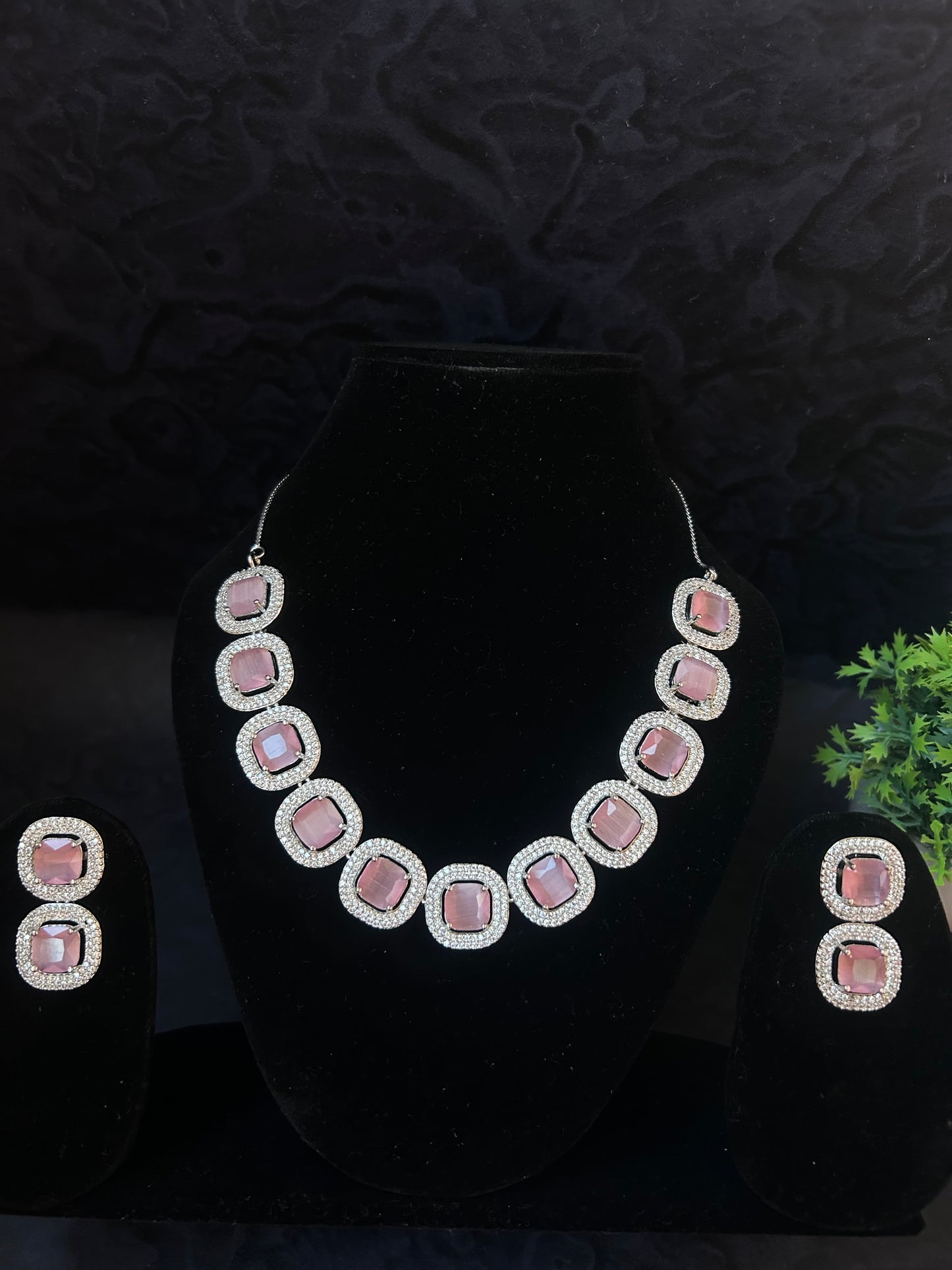 Alisha pink necklace