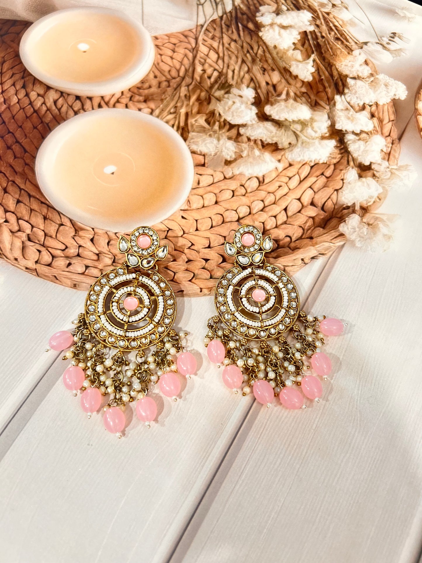 Sara  pink  chandbalis