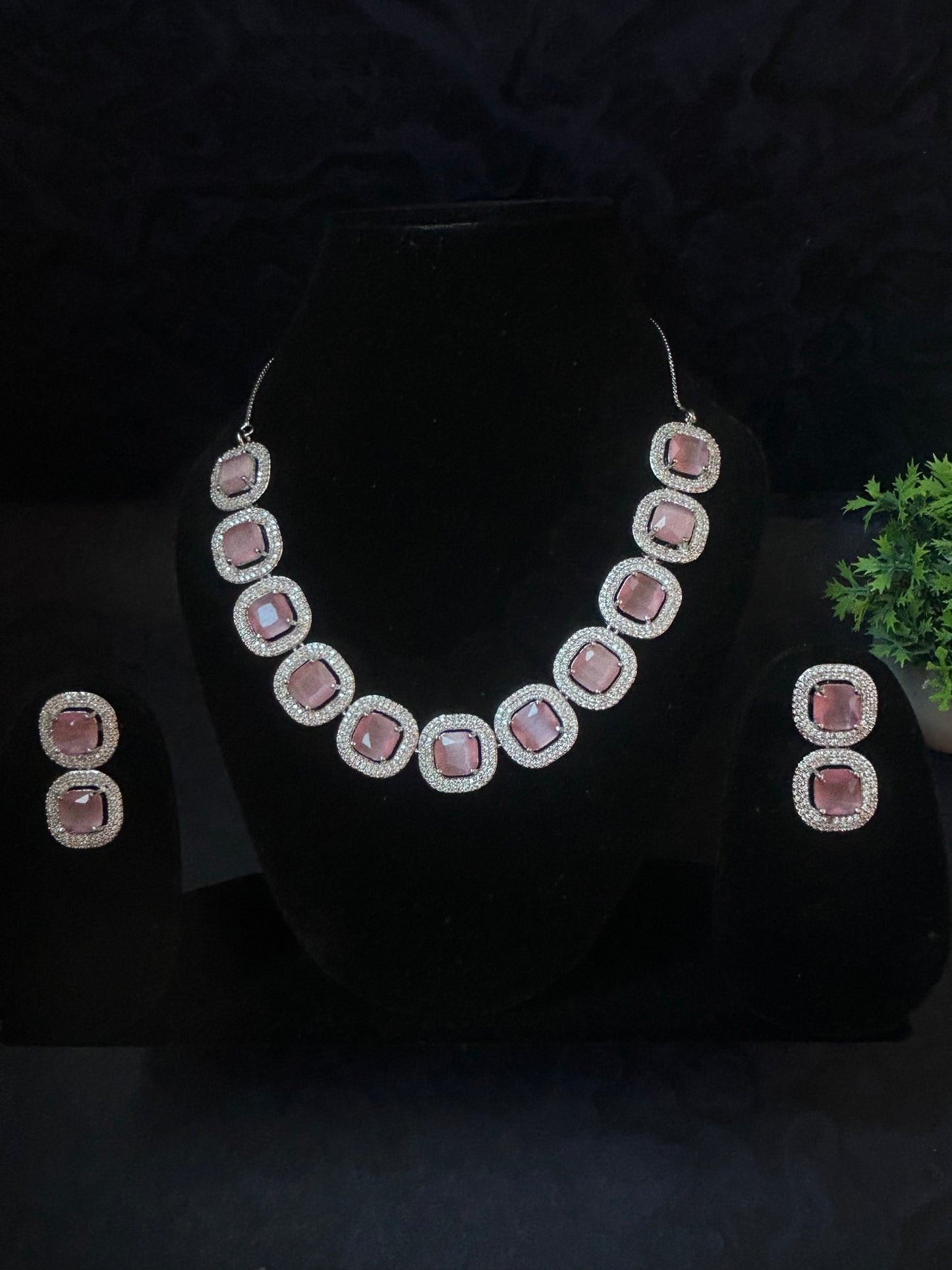 Alisha pink necklace