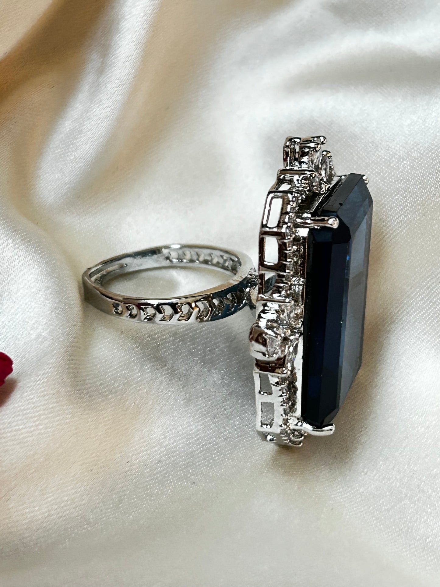 Alisha navy ring