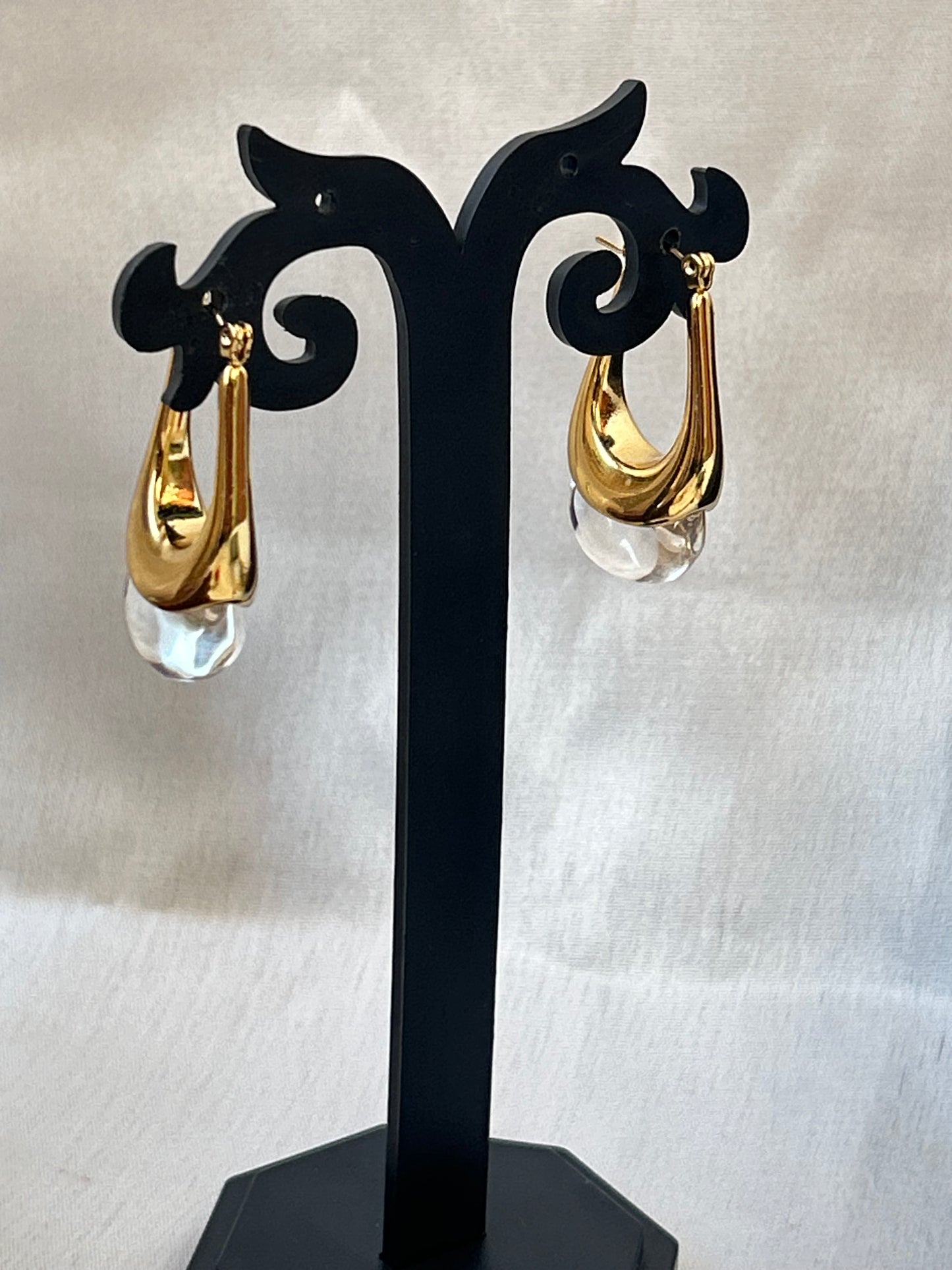 Celeste Charm white Hoops