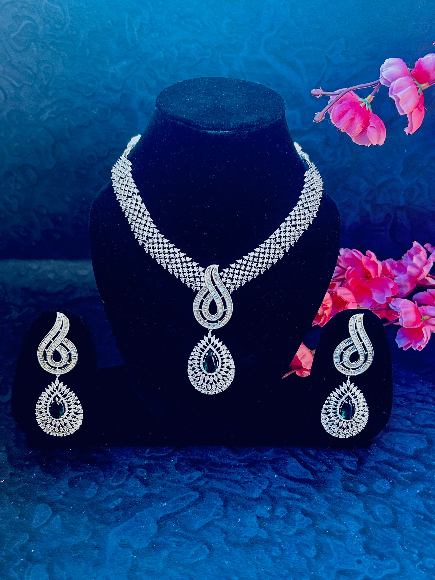 Sofia emerald necklace