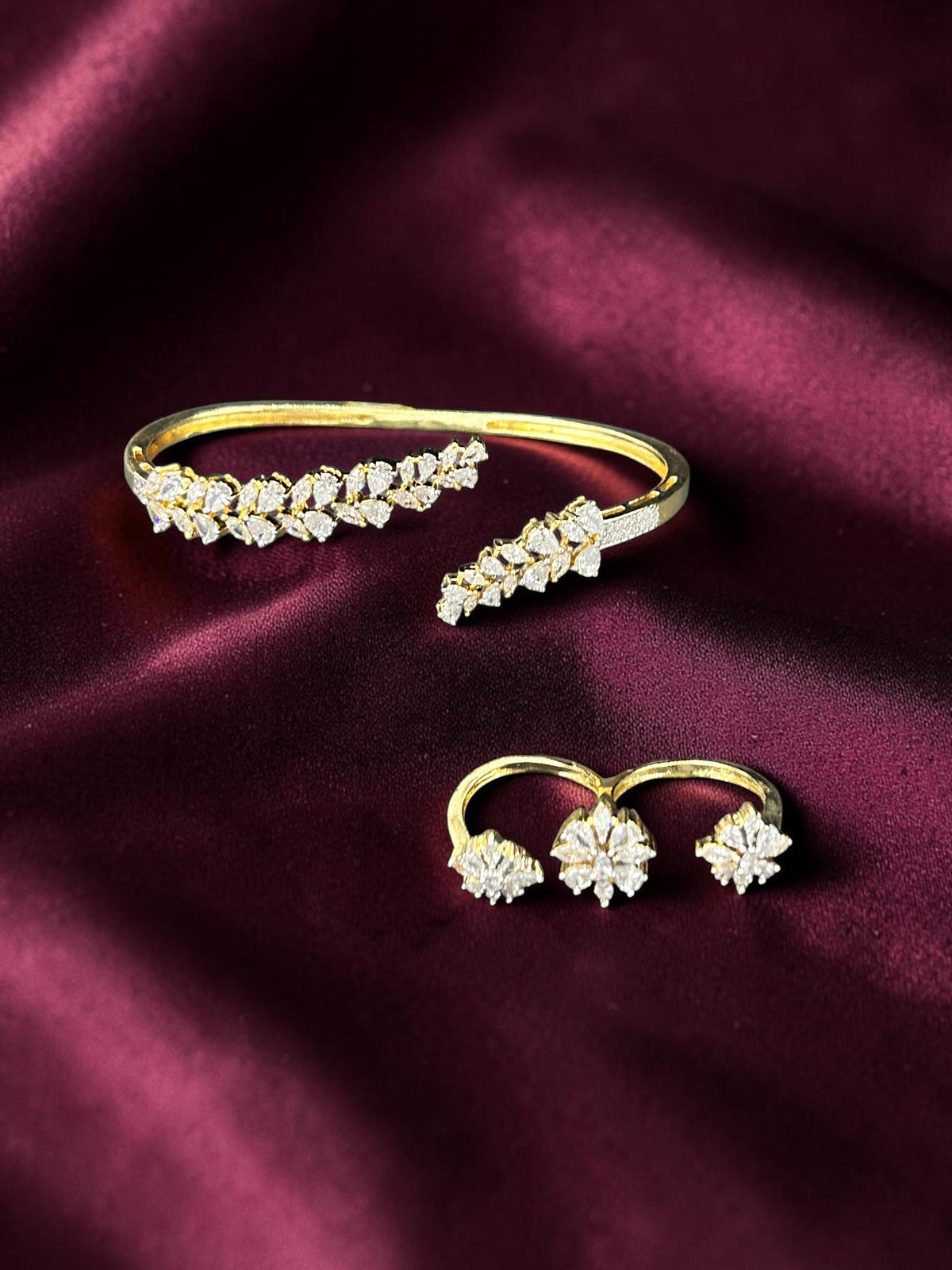 Aura palm Cuff with dual Ring