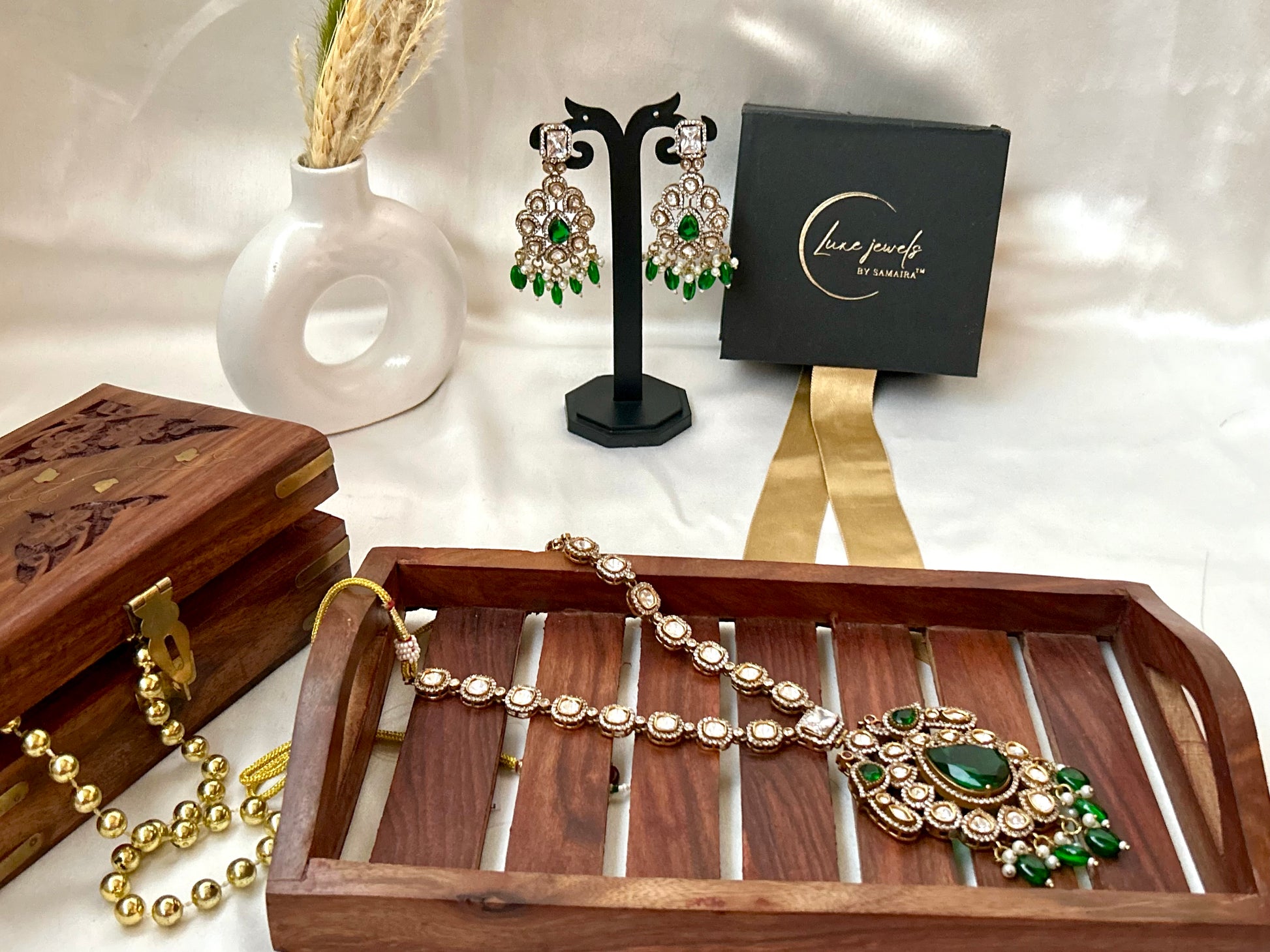 Green long kundan necklaceset
