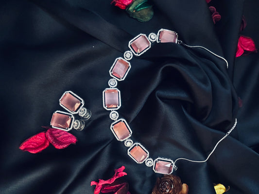 Varonika pink necklace