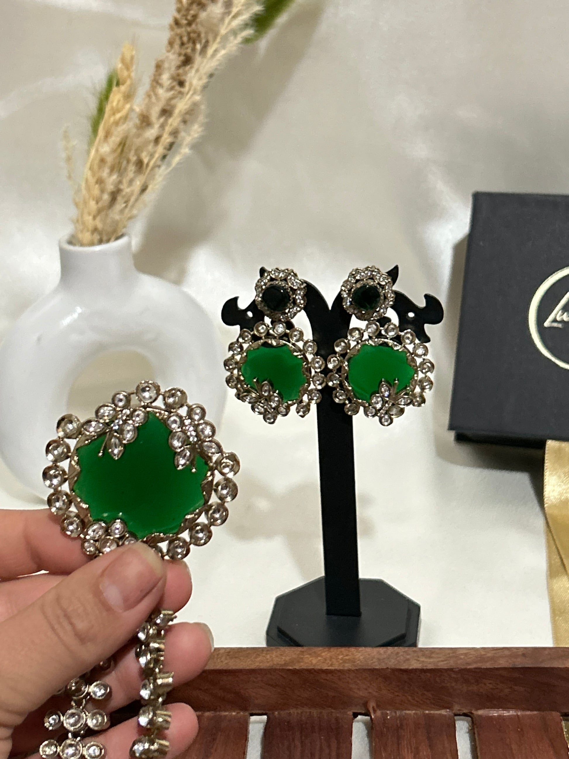 emerald green kundan necklaceset