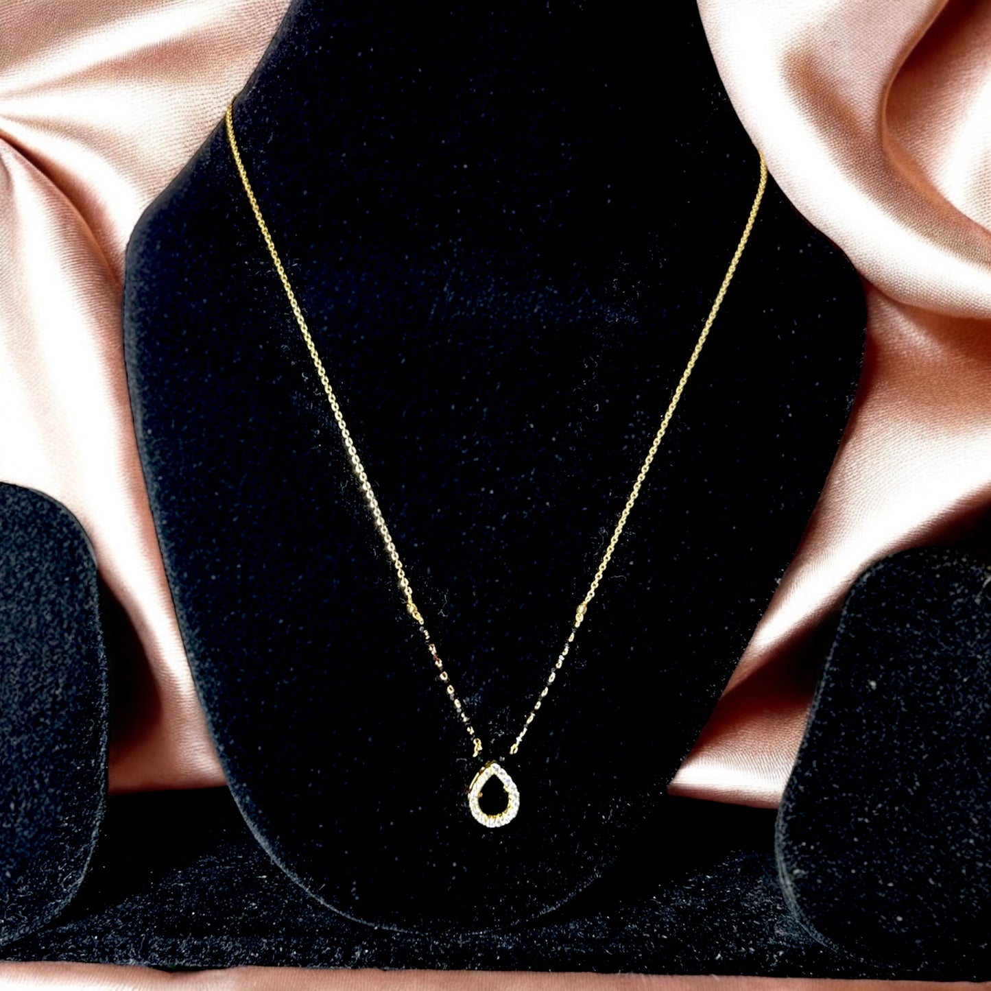 Pavitra Love mangalsutra