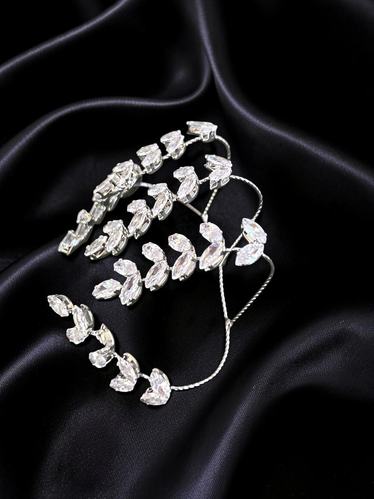 Simar Silver palm cuff