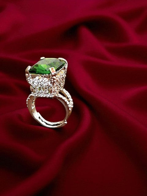 Sheen Emerald ring