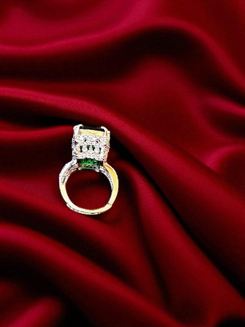 Sheen Emerald ring