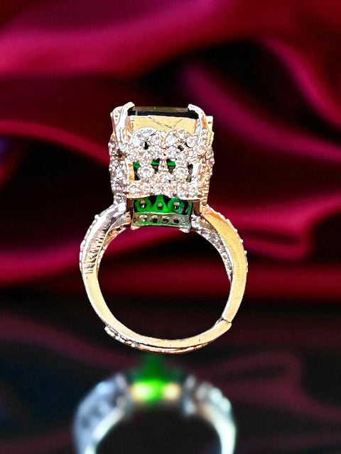 Sheen Emerald ring
