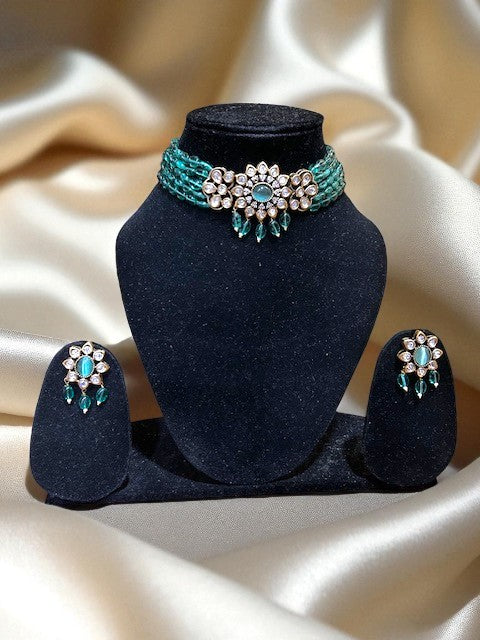 Kundan Vilas Emerald necklace set