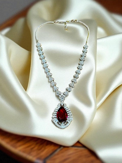 Scarlett Queen pendent Set