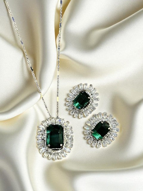 Emerald Ice Queen pendent Set