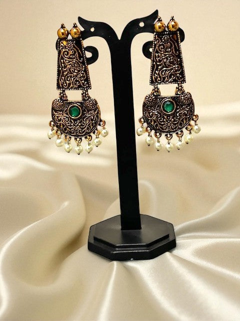 Heritage Lush Emerald Earrings