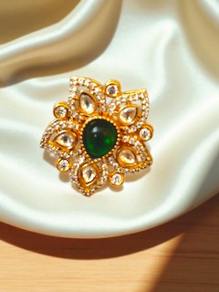 Diya Emerald Green Ring