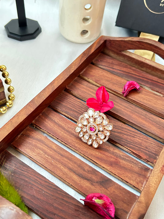  Ruby red and Kundan ring with gold-plated floral design